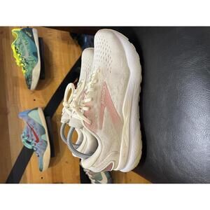 Brooks Ghost 16 White Pink